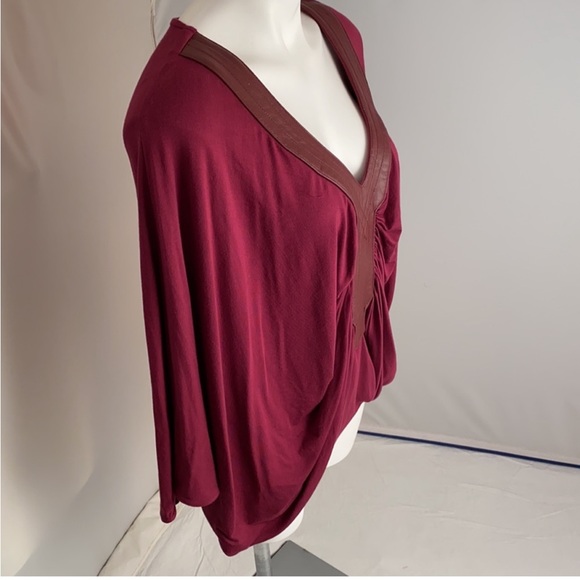 Sky Brand burgundy batwing v-neck top with leather trim L - Picture 6 of 6